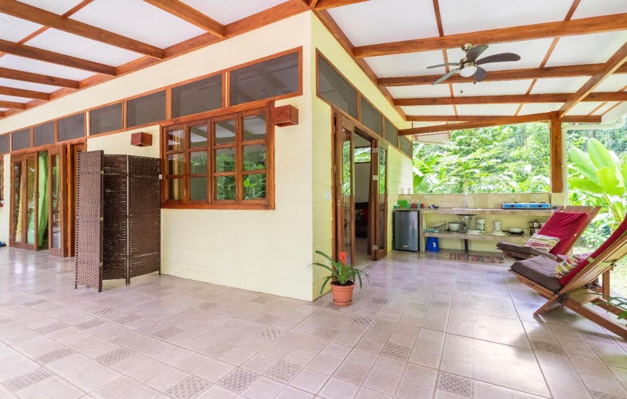 Peace Garden Spacious Bungalows- A Walk To The Beach Cocles Extérieur photo